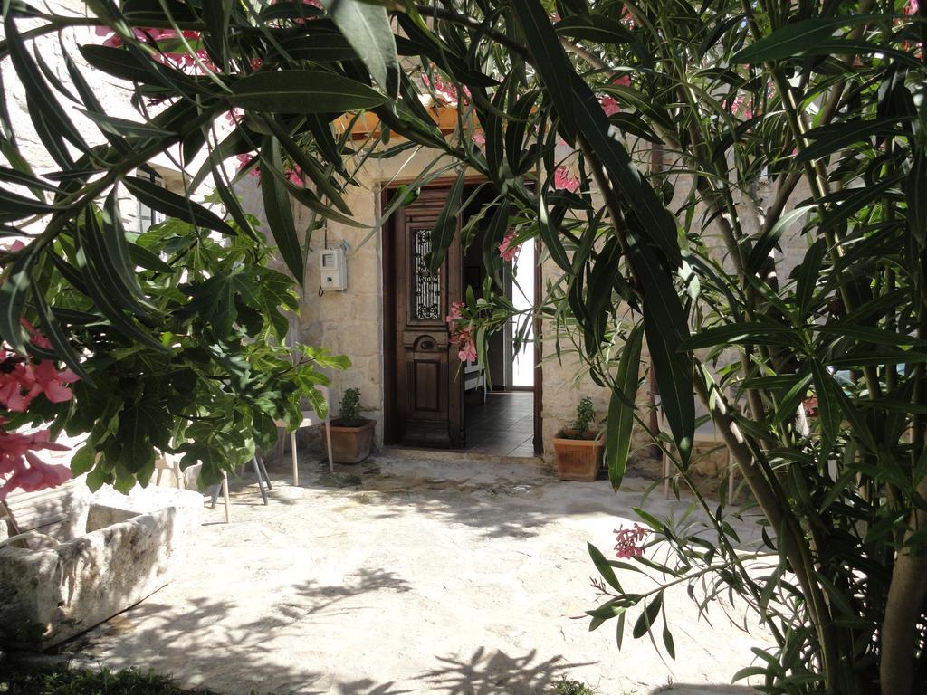 Villa Kamilari Exterior foto